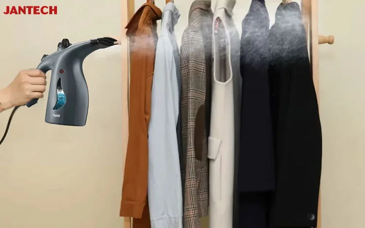 مقایسه اتو بخار ایستاده و اتو بخار دستی برای بوتیک